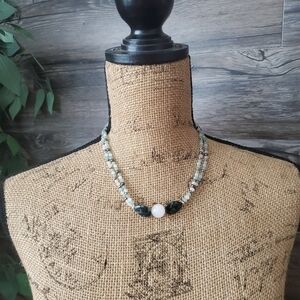 Vintage Beaded Stone Leaf Necklace Magnetic Closure